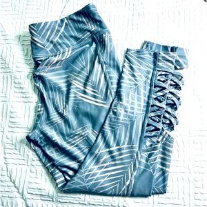 Jockey sport leggings. Size Small. Stretchy and comfortable.